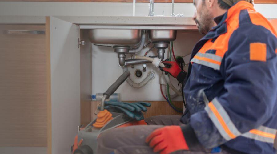 Professional slab leak plumber services in Lincoln, NM